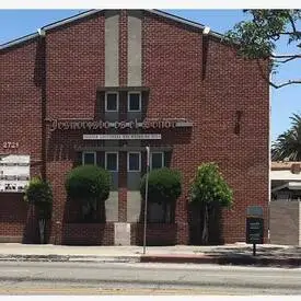 Iglesia Universal, Huntington Park, California, United States